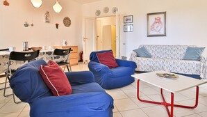 Unclassified image, 5 of 12, button - Gioia Apartment, three-room flat in the heart of the pedestrianised centre of Marina di Campo, 150 m (Campo nell'Elba)