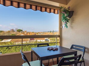 Outdoor dining - Les Caraïbes by Interhome (La Londe Les Maures)