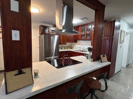 電子レンジ、オーブン、コンロ、食器洗い機. Grand Canyon Gateway Retreat