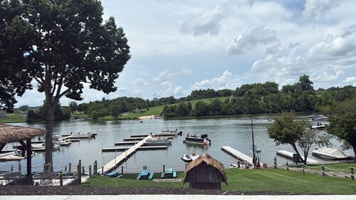 Lake Anna Waterfront Retreat – Private Dock, Stunning Views & Peaceful Escape