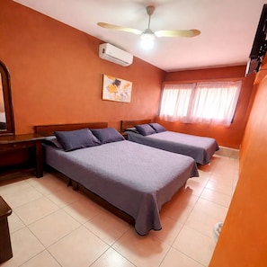 Free WiFi, bed sheets - HOTEL PREMIER (Linares)