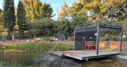 House by the lake, farm vacation