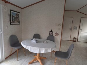 تناول الطعام