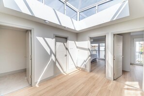 Interior - Montague Street (Dublin)
