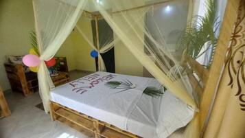 Suíte estúdio luxo | Wi-Fi de cortesia, roupa de cama