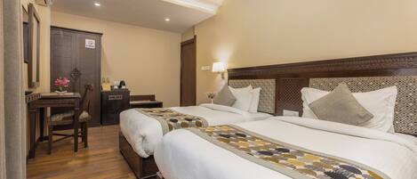 Phòng đôi hoặc 2 giường đơn Deluxe, quang cảnh sân vườn