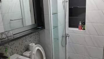 Comfort Apartment, City View | Bathroom