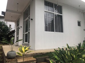 Exterior detail - Kottamba Resort & Coworker Hostel (Tangalle)