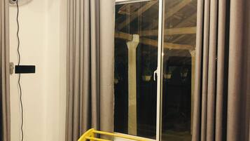 Standard Shared Dormitory, Garden View | Interior