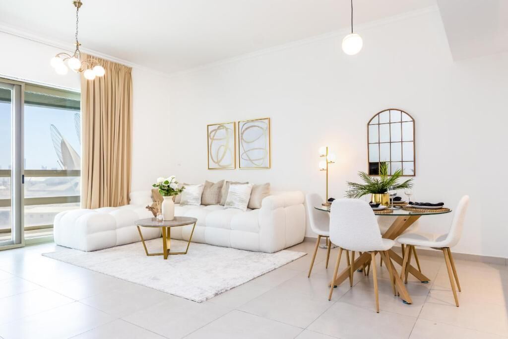 Apartment, Balcony, City View | Living area