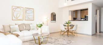 Bloomfields 1Br Azure Stay Ajwan