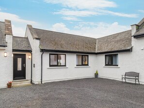 Exterior - Kate's Corner - UK51134 (Santon)