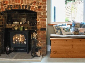 Interior - 2 bedroom accommodation in Bredon, near Tewkesbury (Bredon, near Tewkesbury)