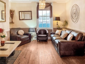 House - 7 bedroom accommodation in Weymouth (Weymouth)