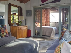 Room - 1 bedroom accommodation in Crafthole (Crafthole)