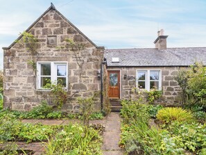 Exterior detail - 2 bedroom accommodation in Burgie (Burgie)