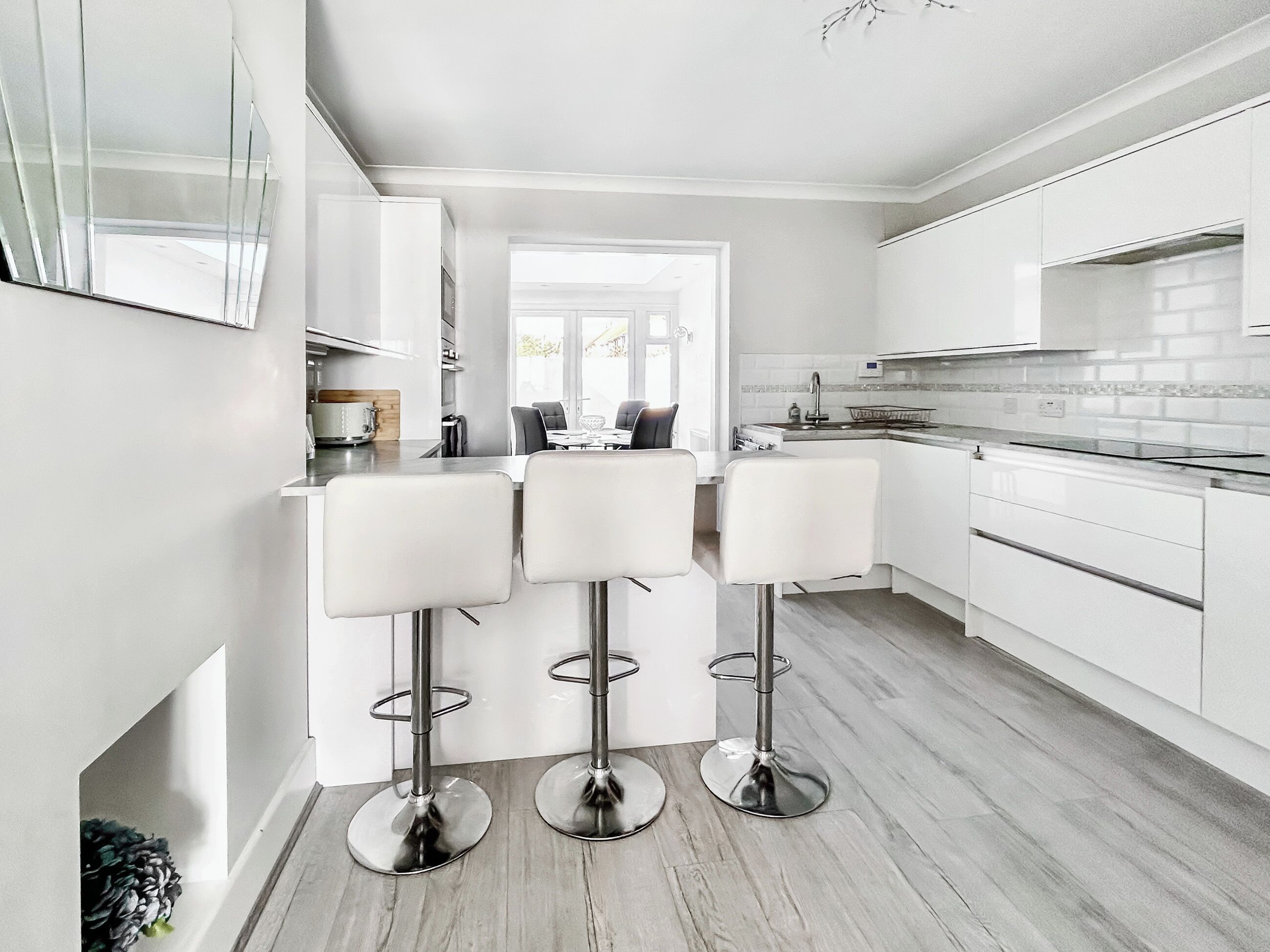 Dishwasher, highchair