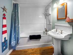 Towels - 2 bedroom accommodation in Newholm, near Whitby (Newholm, near Whitby)