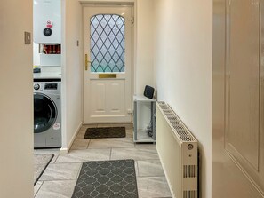 Interior - Modern two-bedroom holiday home in the heart of The Forest of Dean. (Coleford)