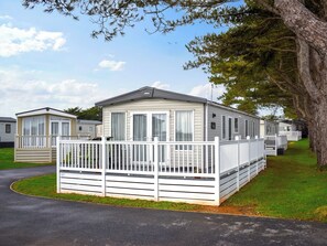 Exterior - 2 bedroom accommodation in Brixham (Brixham)