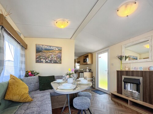 3 bedroom accommodation in Towyn