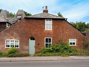 Exterior - very quirky old forge house. (Canterbury)