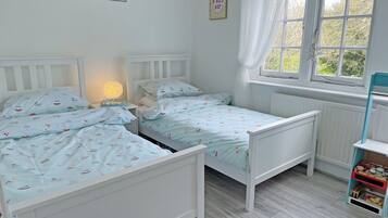 2 bedrooms, WiFi (free)