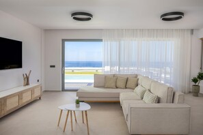 TV - Villa Avenia, Divine Sea Views, Private Pool, Furnished Terrace, BBQ facilites,. (Crete)