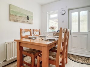 Dining - 2 bedroom accommodation in Marske By The Sea (Marske By The Sea)