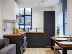 Private kitchen - 2 bedroom accommodation in Holmfirth (Holmfirth)