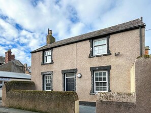 Exterior - 2 bedroom accommodation in Llandudno (Llandudno)