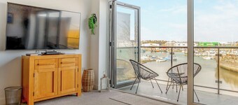 4 bedroom accommodation in Lowestoft