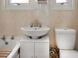 Towels - 1 bedroom accommodation in Swansea (Swansea)