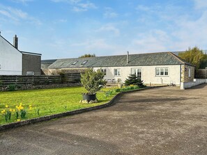 Property grounds - 3 bedroom accommodation in Helston (Helston)