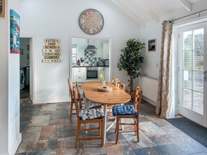 Dining - 3 bedroom accommodation in Helston (Helston)