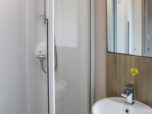 Bathroom - Stonewood 33 - UK51390 (Narberth)