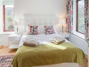 2 bedrooms, free WiFi - 2 bedroom accommodation in Lanhydrock, near Bodmin (Lanhydrock, near Bodmin)