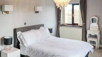 4 bedrooms, free WiFi