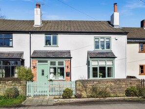 Exterior - 3 bedroom accommodation in Lathom, Near Southport (Lathom, Near Southport)