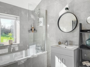 Towels - 3 bedroom accommodation in Hoscar, Ormskirk, near Southport (Lathom, Near Southport)