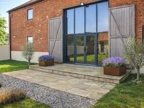 Exterior detail - 5 bedroom accommodation in Heydon (Heydon)