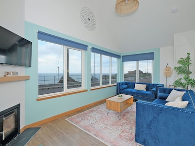 4 bedroom accommodation in Portknockie