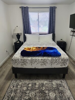 3 slaapkamers, een bureau, een strijkplank/strijkijzer, gratis wifi