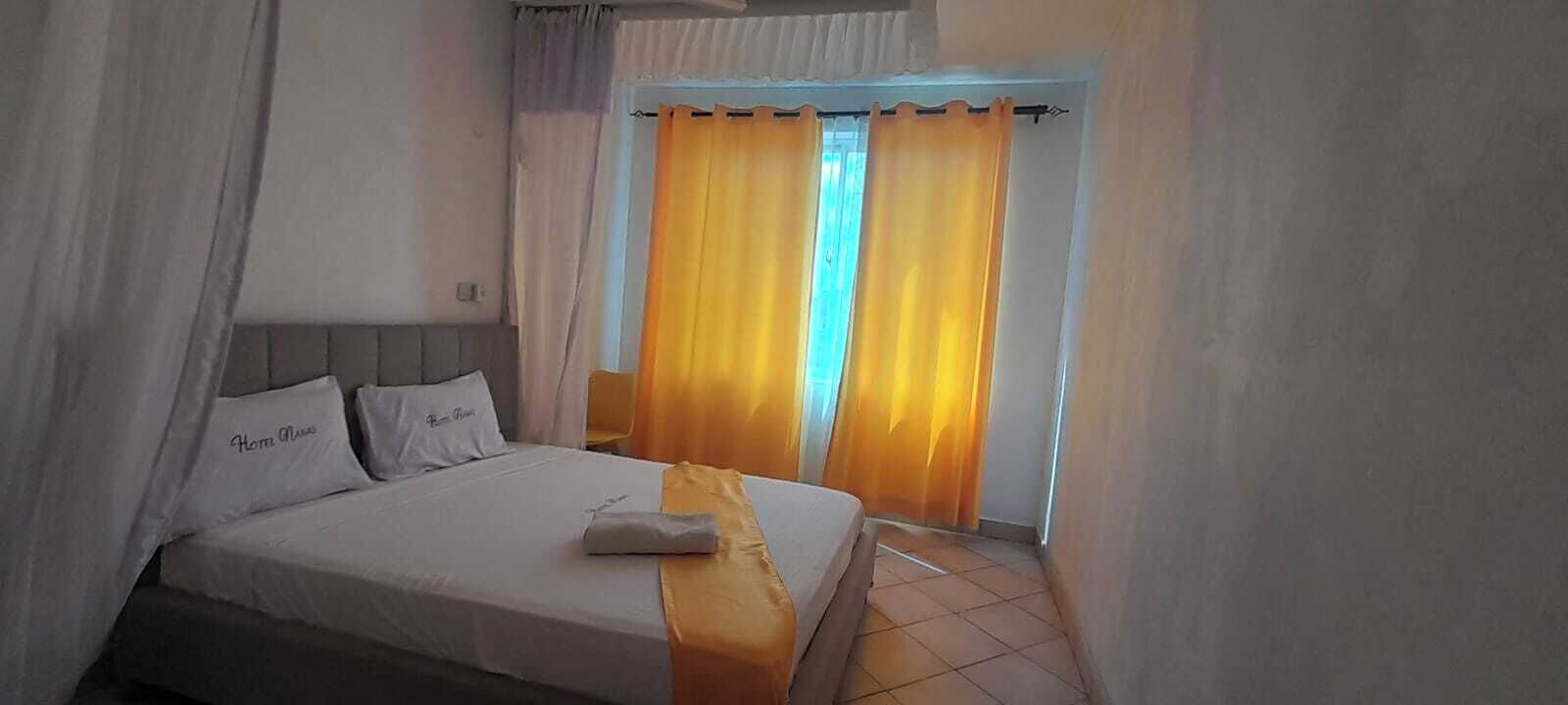 Free WiFi, bed sheets