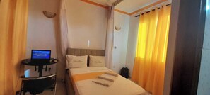 Deluxe Double Room | Free WiFi, bed sheets - Hotel Manas Mtwapa (Mtwapa)