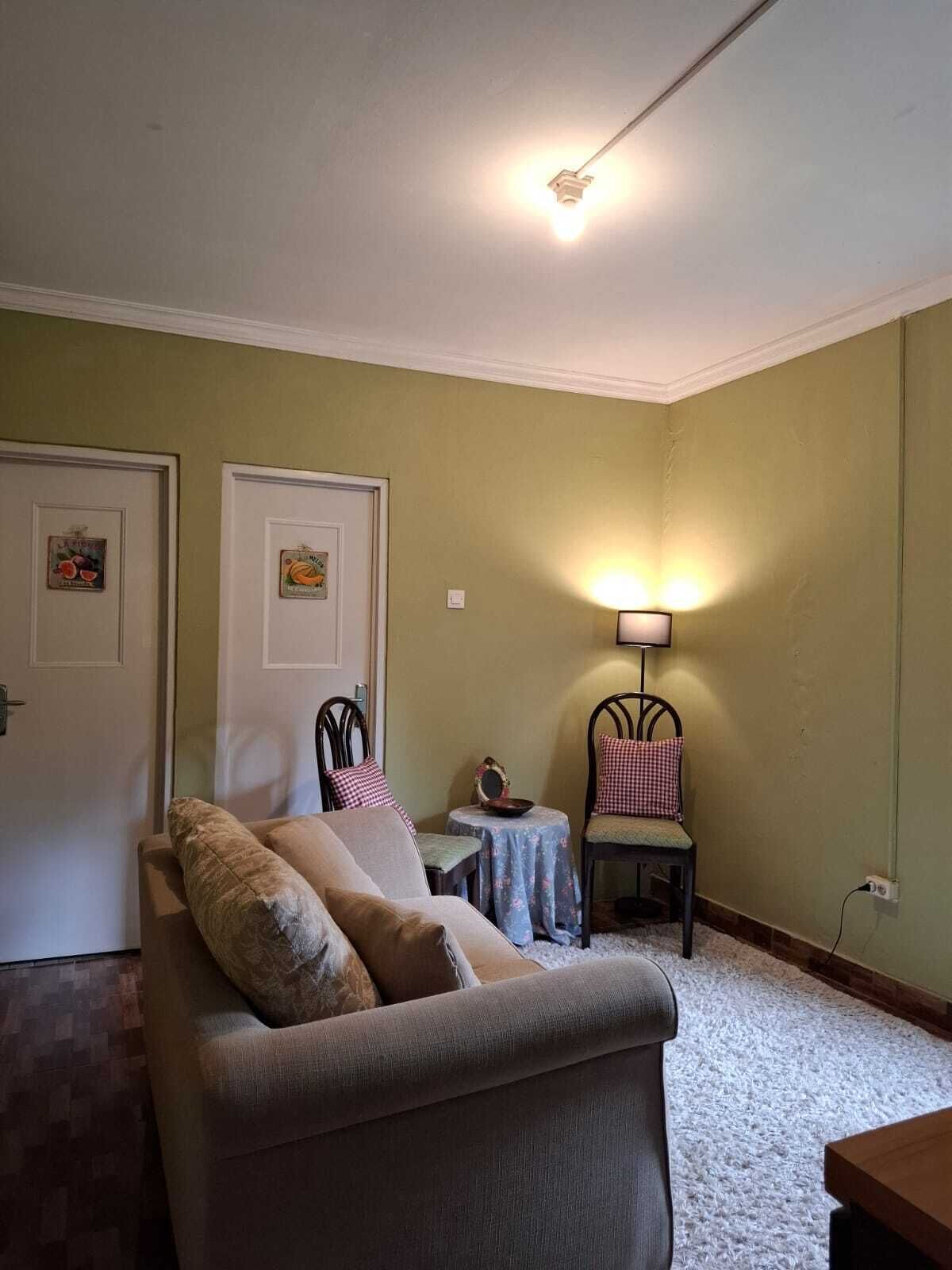 Habitación familiar, vistas a la montaña | Zona de estar