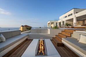 Terrace/patio - Villa Verdessa, Divine Sea Views, Private Infinity Pool, Furnished Terrace,. (Crete)
