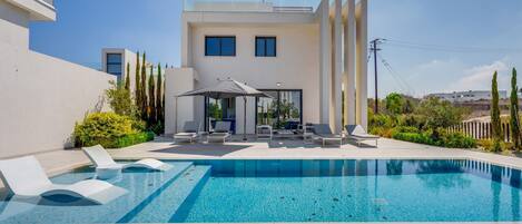House, Smoking | 3 bedrooms