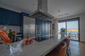 Fridge, oven, stovetop, dishwasher - Villa Altairia, Divine Sea Views, Private Infinity Pool, Furnished Terrace,. (Crete)