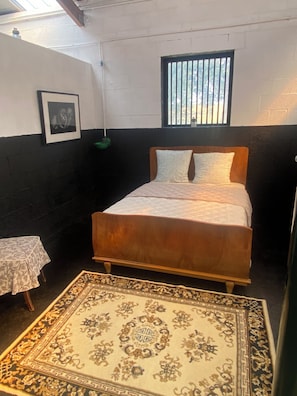 WiFi, bed sheets - For those looking for something out of the ordinary, sleep in a box. Horses (Saint-Guinoux)
